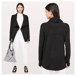 EUC Lululemon Coast Easy Wrap Zip Front Jacket Black 4